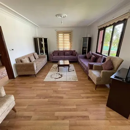 Bayanlara Ve Ailelerle Oezel Muestakil Muhafazakar Alkolsuez Havuzlu 4* Yanik