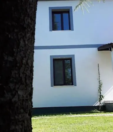 Bayanlara Ve Ailelerle Oezel Muestakil Muhafazakar Alkolsuez Havuzlu Отель 4*